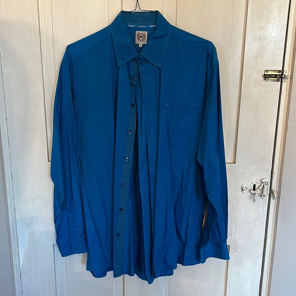 Cinch button up